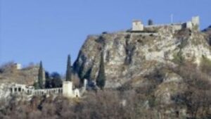 Gita al Castello dell’Innominato e Sacromonte con pranzo - Lecco e Bergamo , 01.03.2025